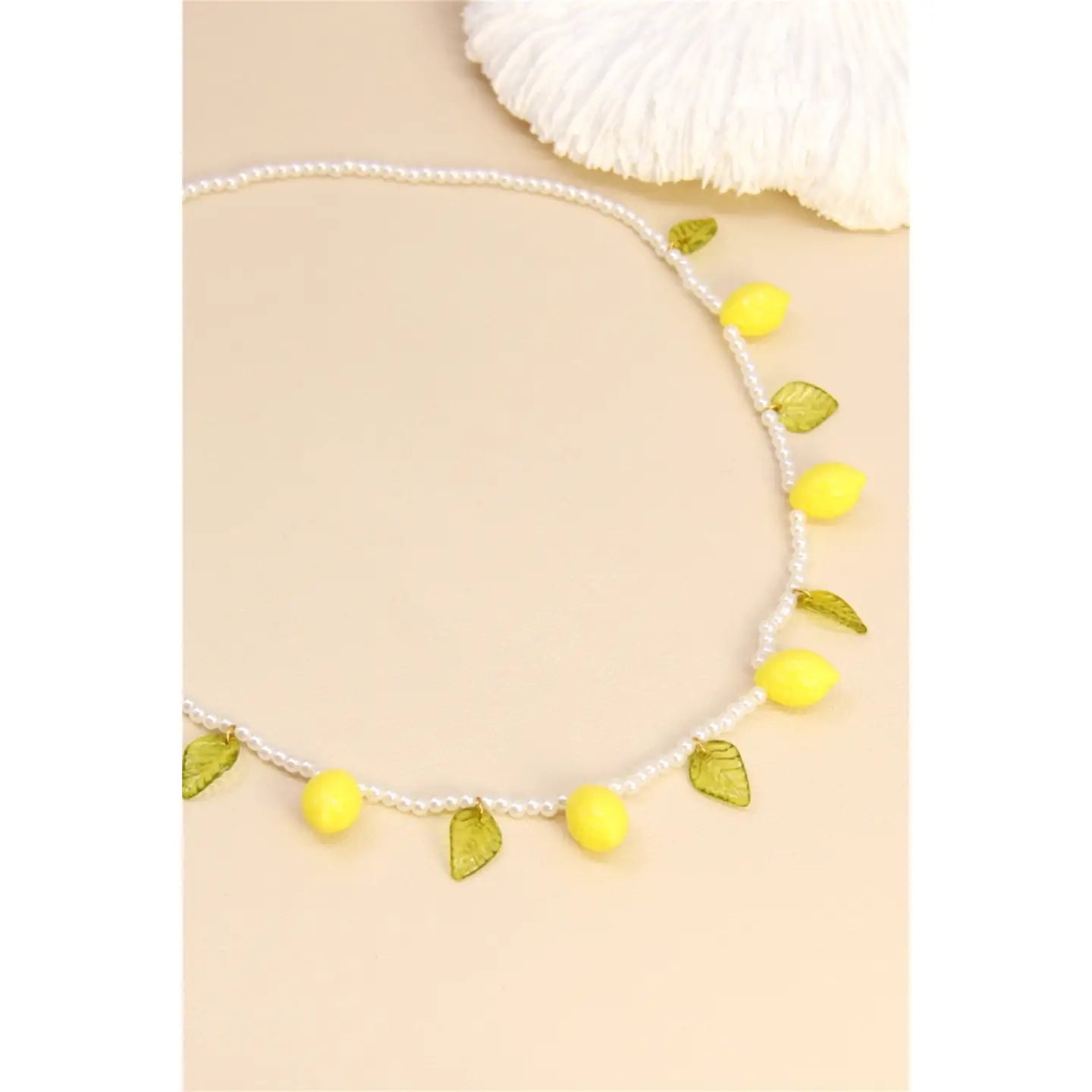 Collana Perlata Limone – Spirito Fruttato & Frizzante.