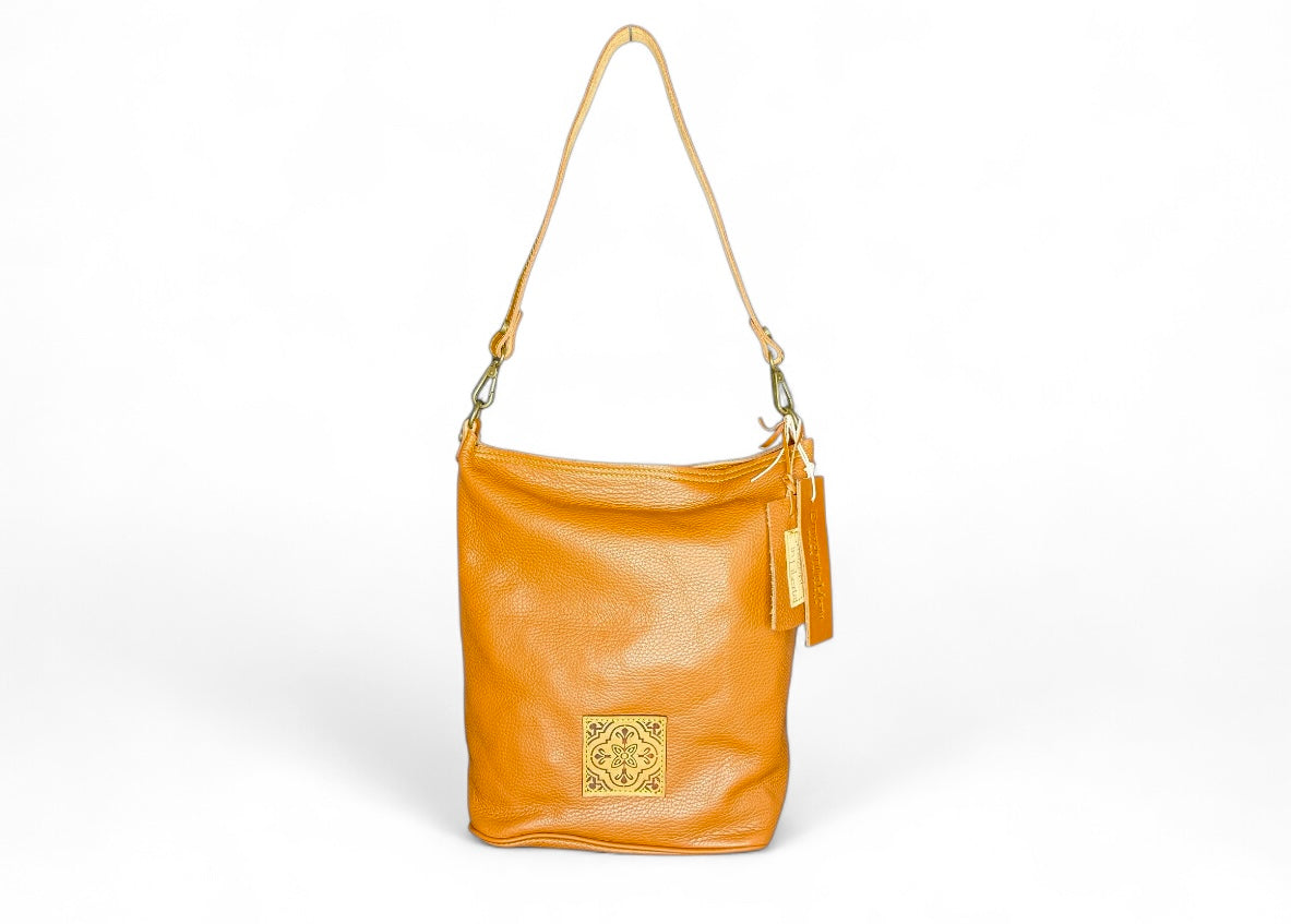 BORSA BUCKET IN PELLE