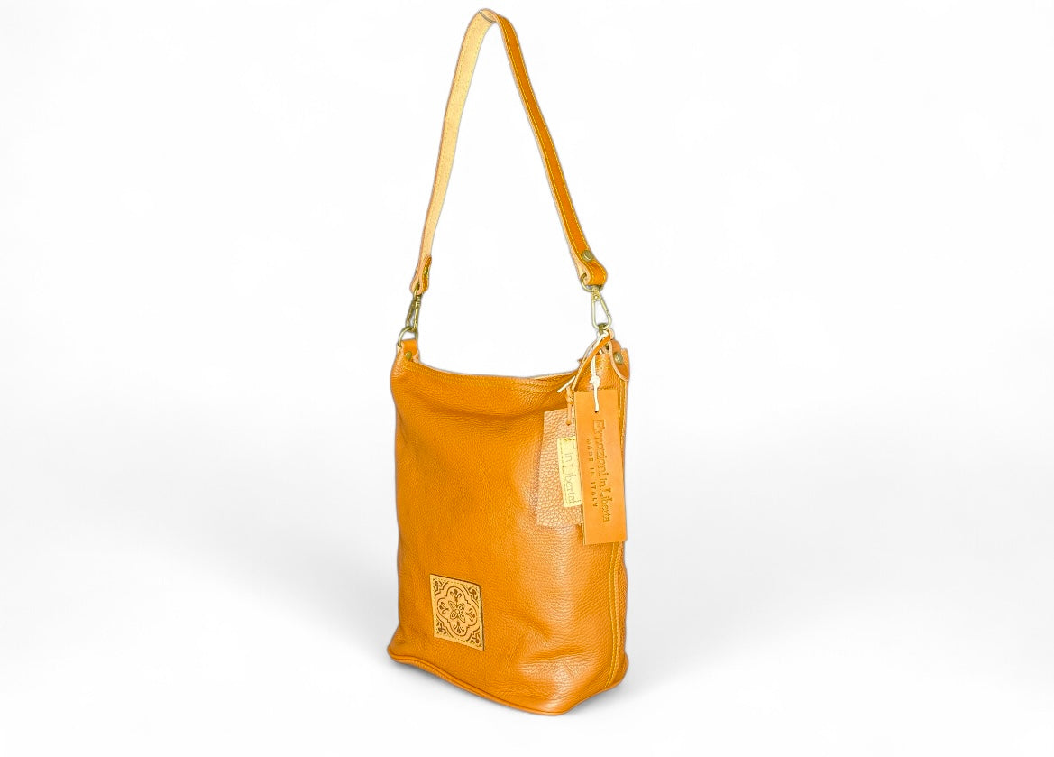 BORSA BUCKET IN PELLE
