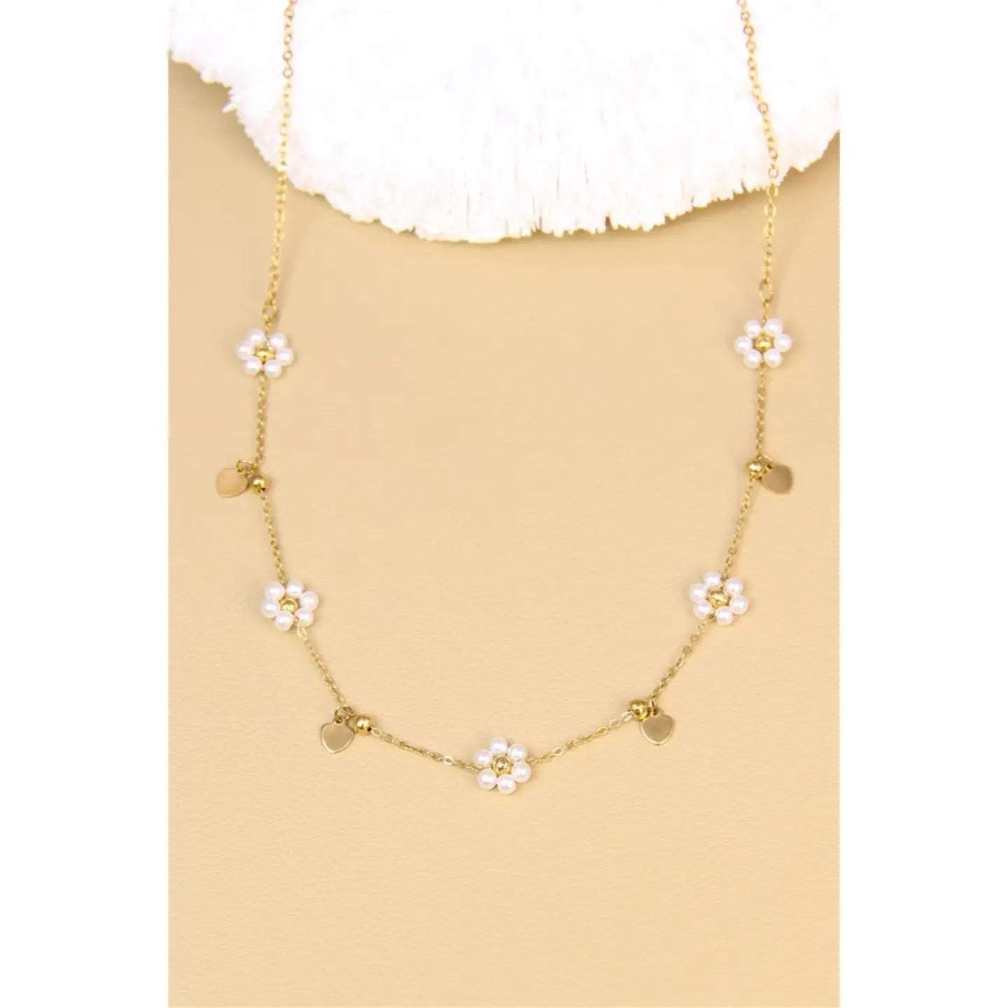 Collana Fiori Perle Cuori Dorati In Acciaio Inossidabile.