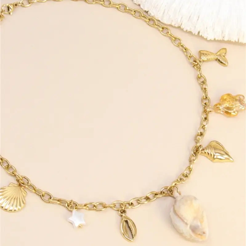 Collana Charms Marini – Acciaio Inossidabile Dorato & Conchiglie.